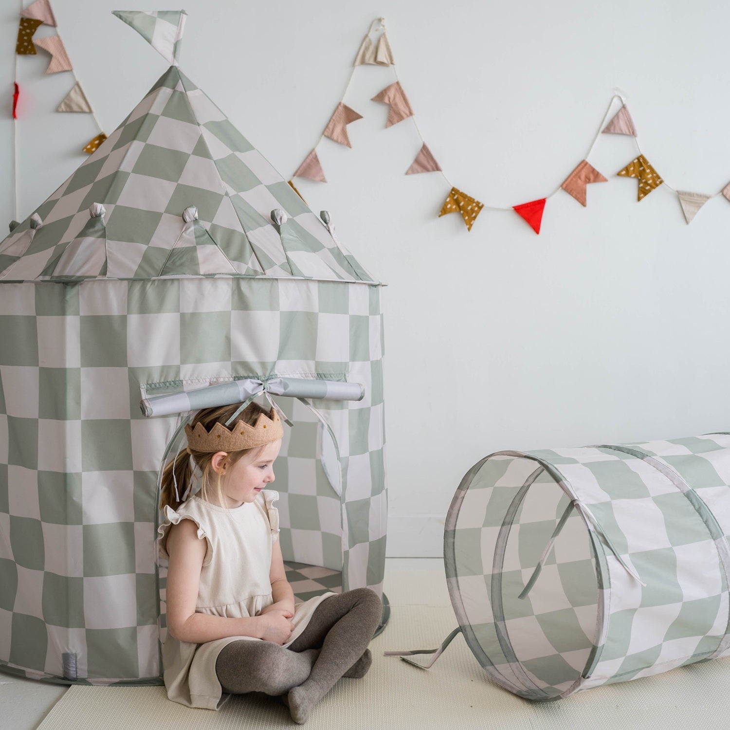 3-sprouts-tente-de-jeu-enfant-vert-damier-en-tissu-recycl image 2