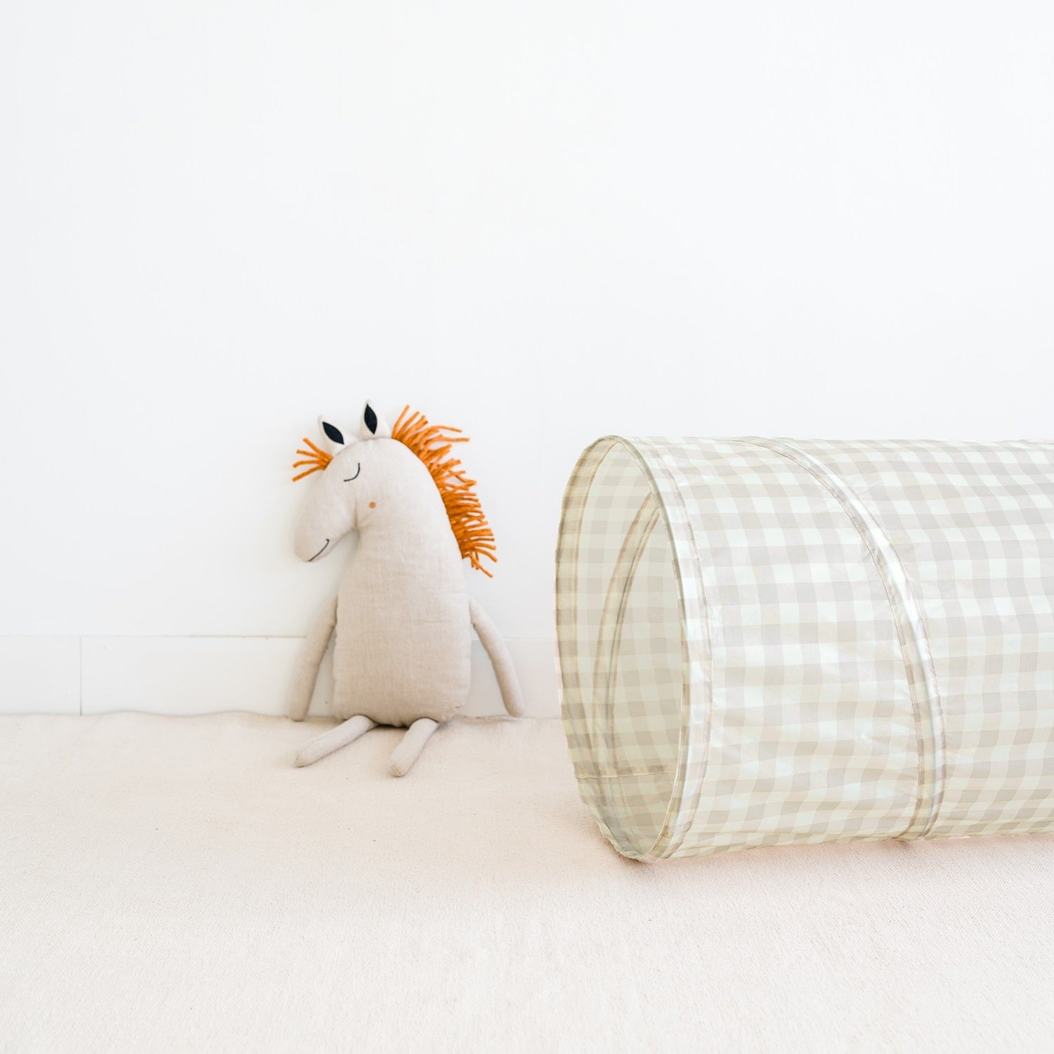 3-sprouts-tunnel-de-jeu-tissu-recycl-vichy-beige-pliable image 3