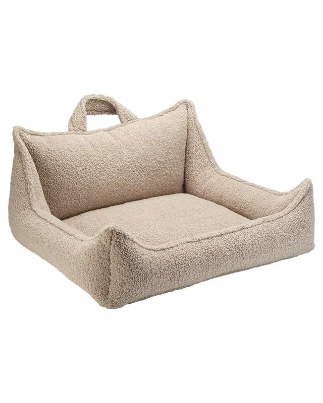 wigiwama-pet-club-chair-l-biscuit-lit-chien-teddy image 1
