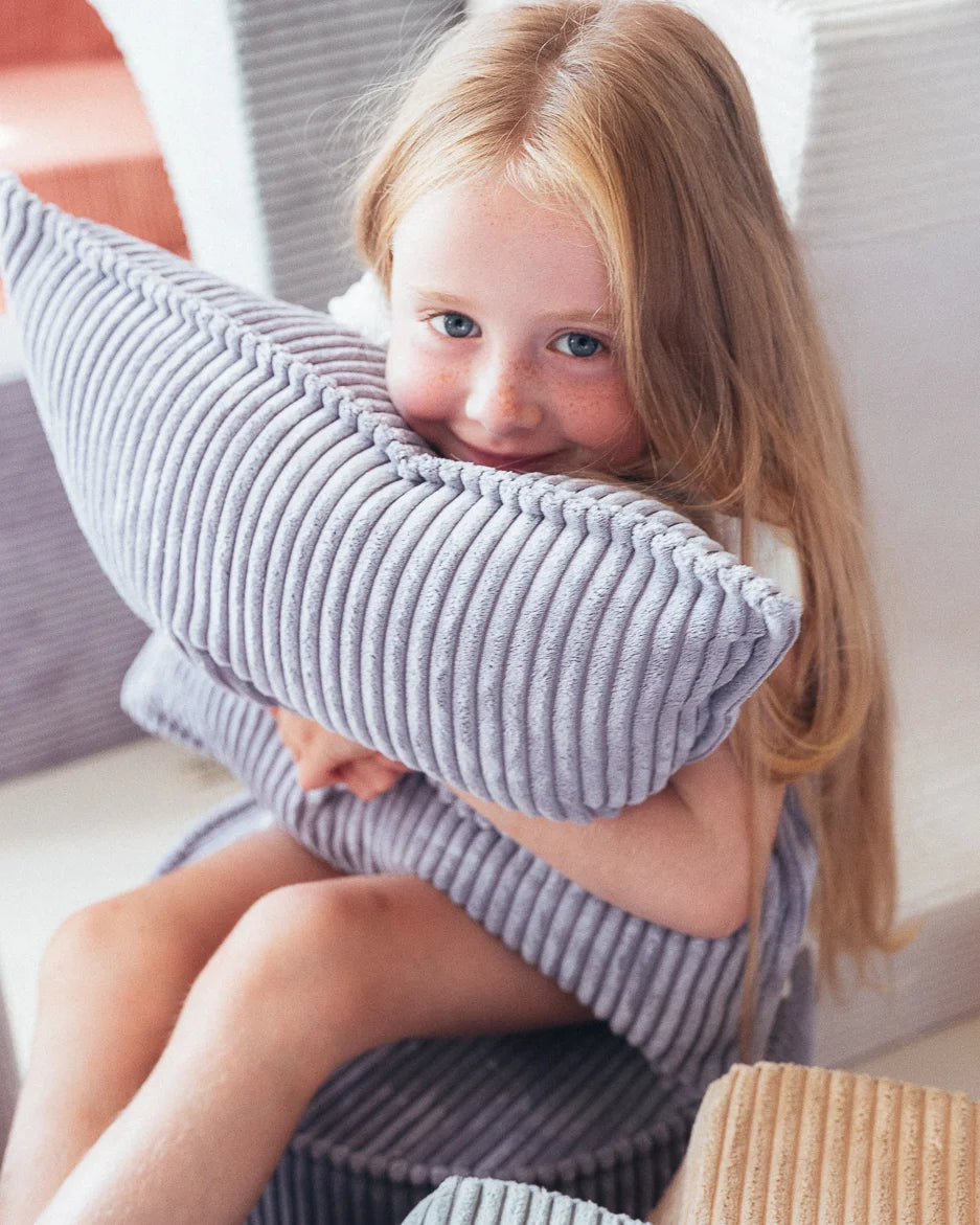 wigiwama-traversin-blueberry-blue-coussin-enfant-velours-c-tel image 4