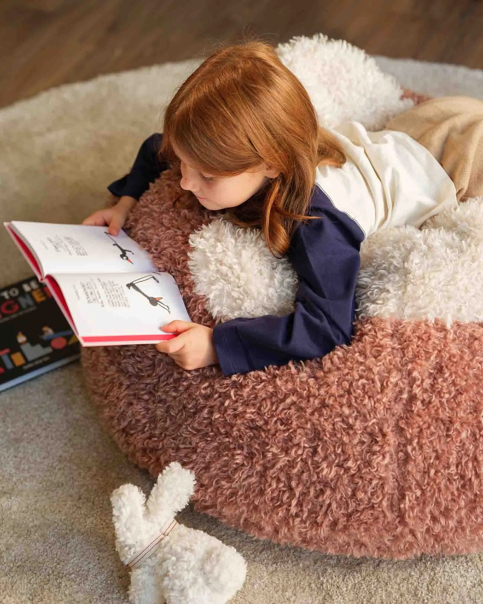 wigiwama-pouf-yeti-blush-pouf-enfant-moelleux image 5