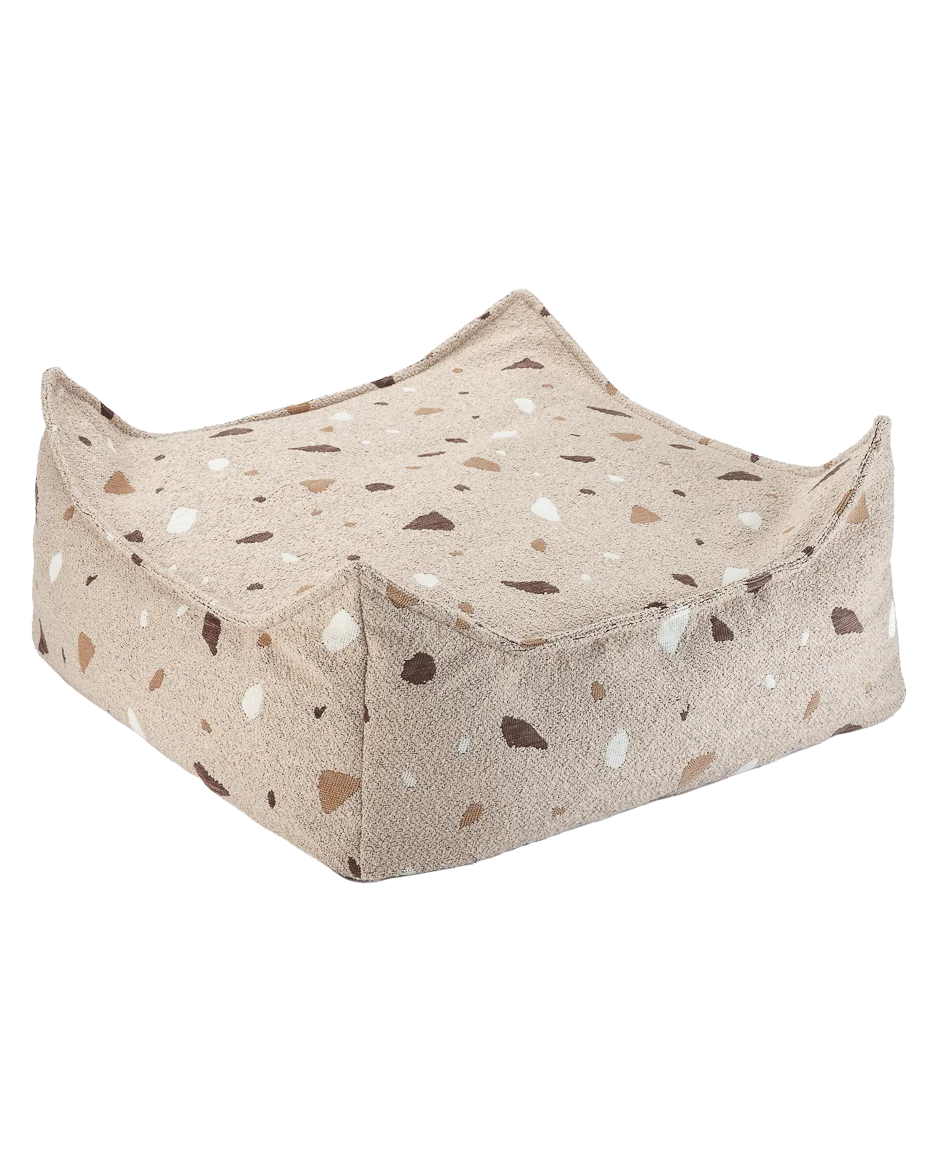 wigiwama-ottoman-carr-coussin-de-sol-terrazzo-sand image 1
