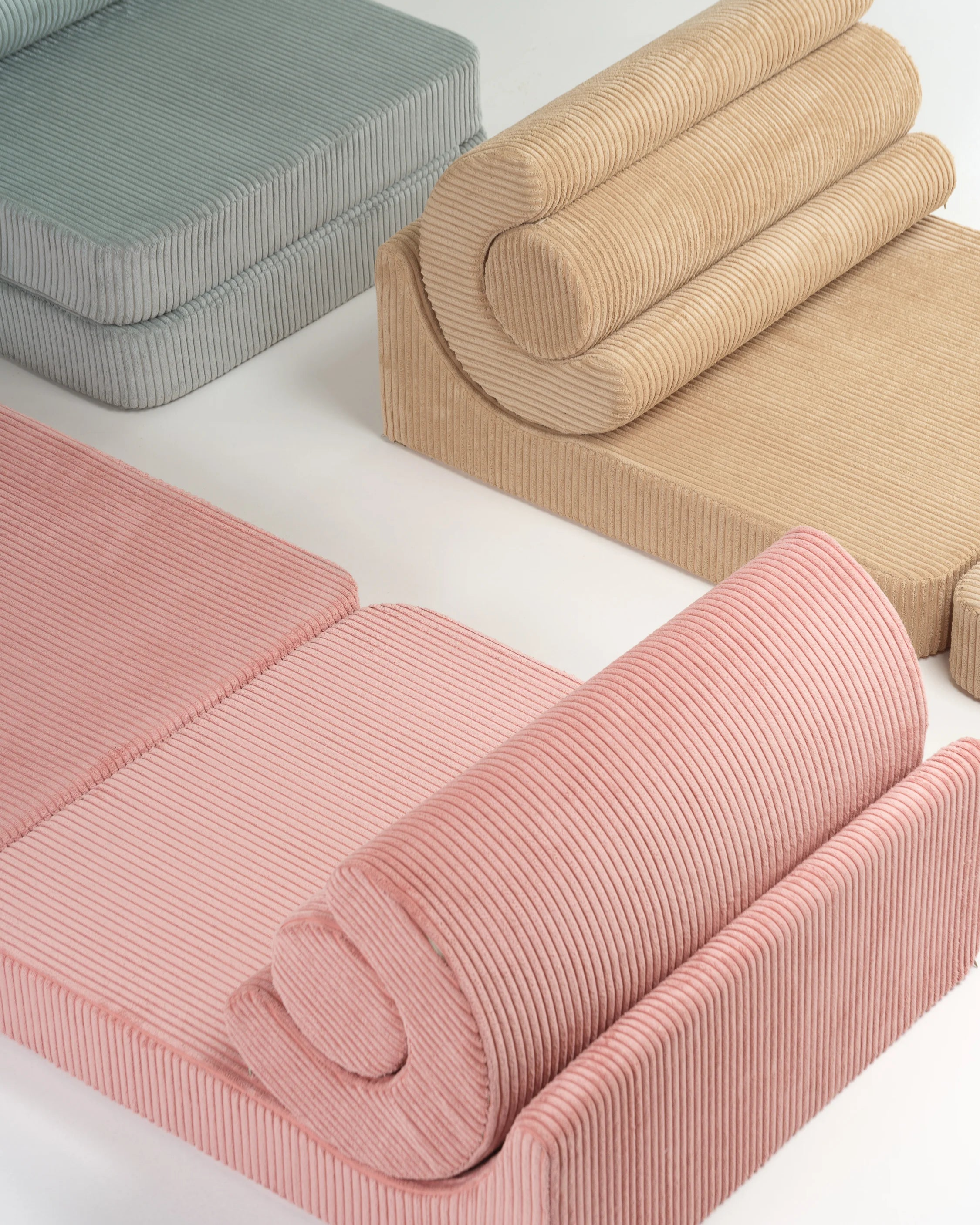 wigiwama-flipster-chaise-enfant-modulable-pink-mousse-velours-c-tel image 8