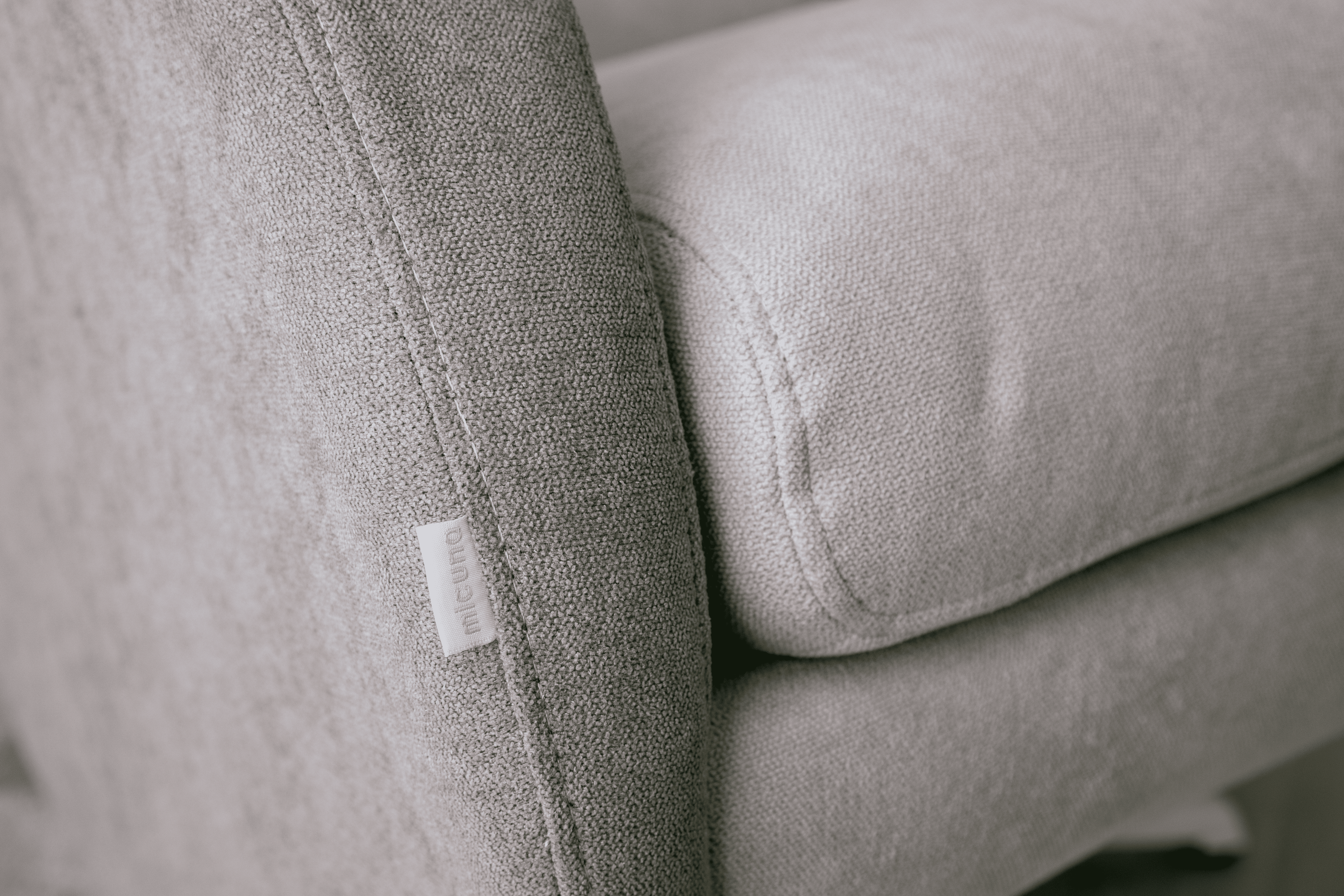 micuna-mar-fauteuil-allaitement-bascule image 6