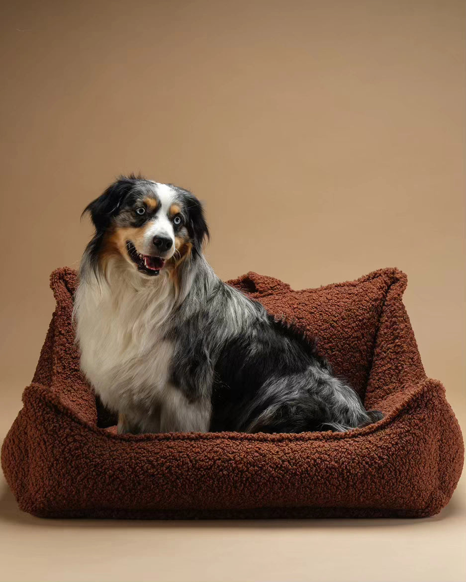 wigiwama-pet-club-chair-l-warm-hazel-lit-chien image 3