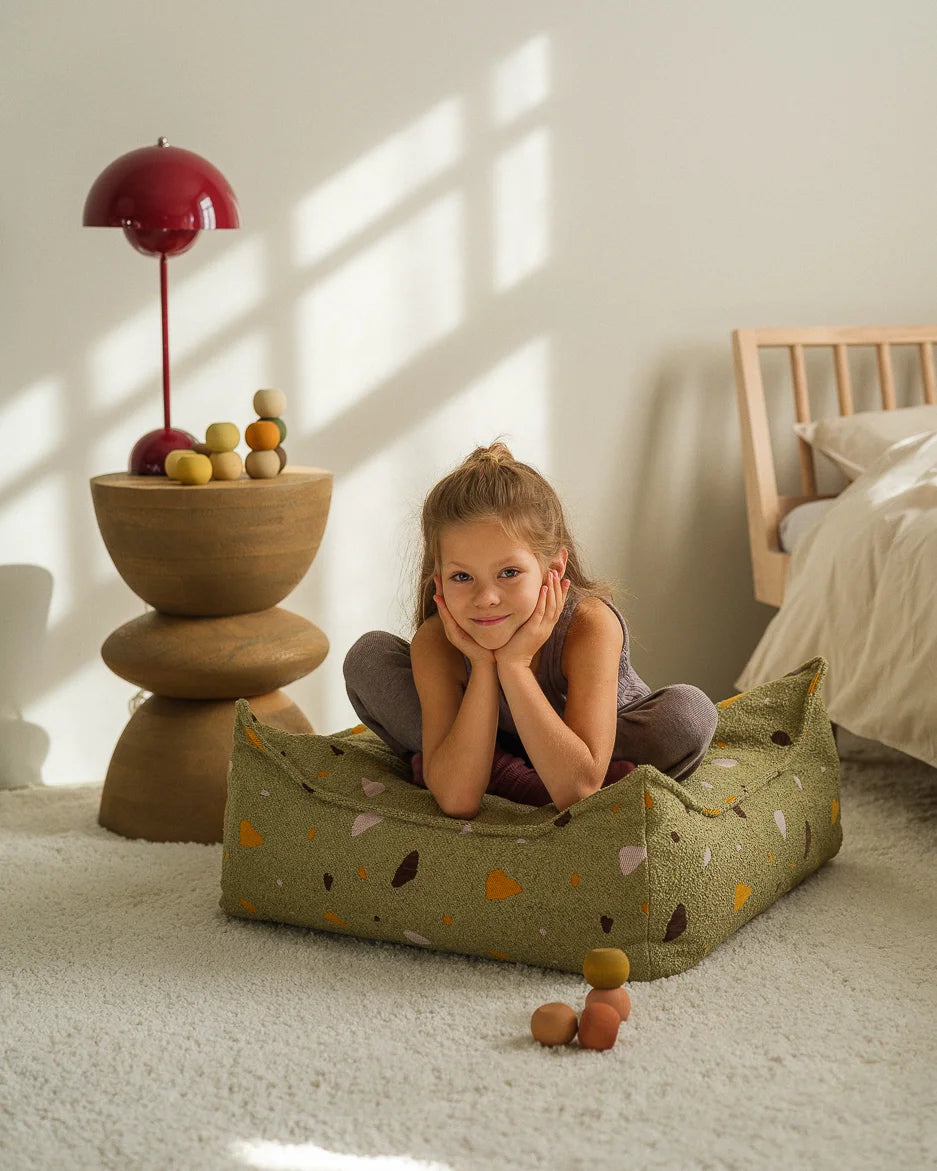 wigiwama-ottoman-carr-coussin-de-sol-carr-terrazzo-moss-tweed image 6