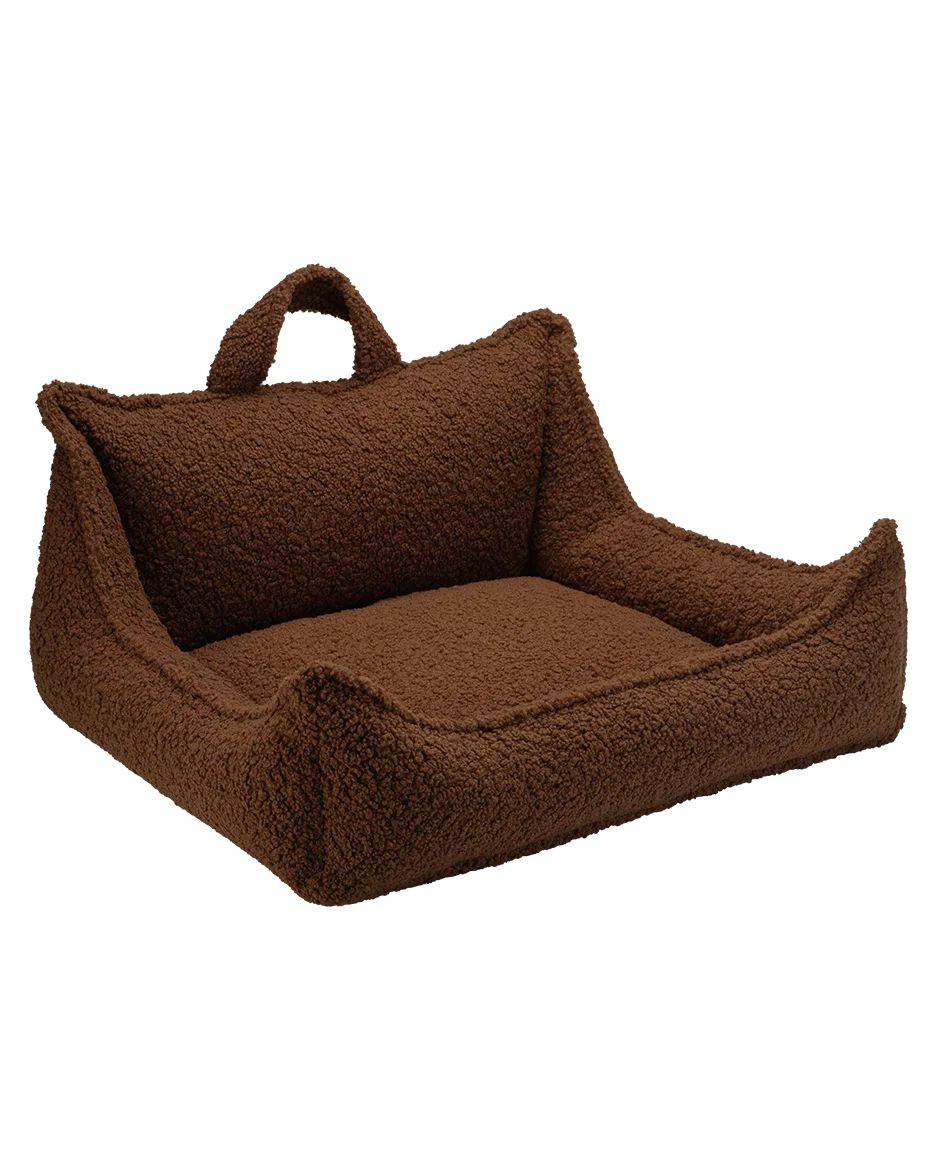 wigiwama-pet-club-chair-l-warm-hazel-lit-chien image 1