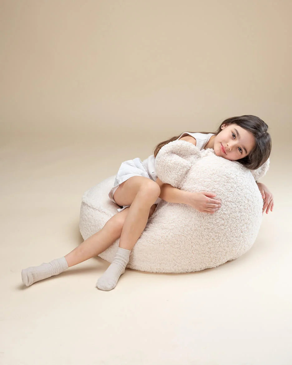 wigiwama-pouf-ours-cream-white-pouf-enfant-teddy image 3