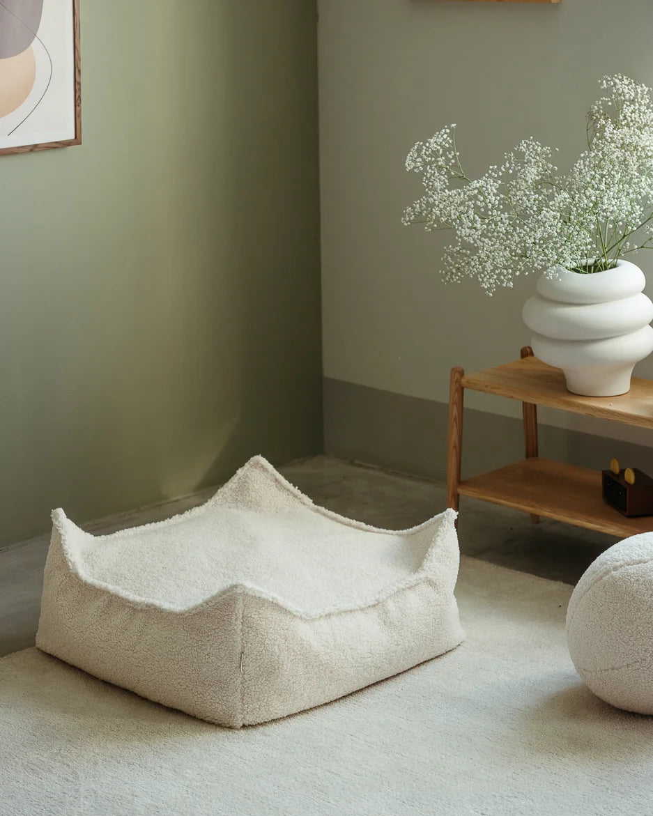 wigiwama-cream-white-coussin-de-sol-ottoman-carr-teddy image 5