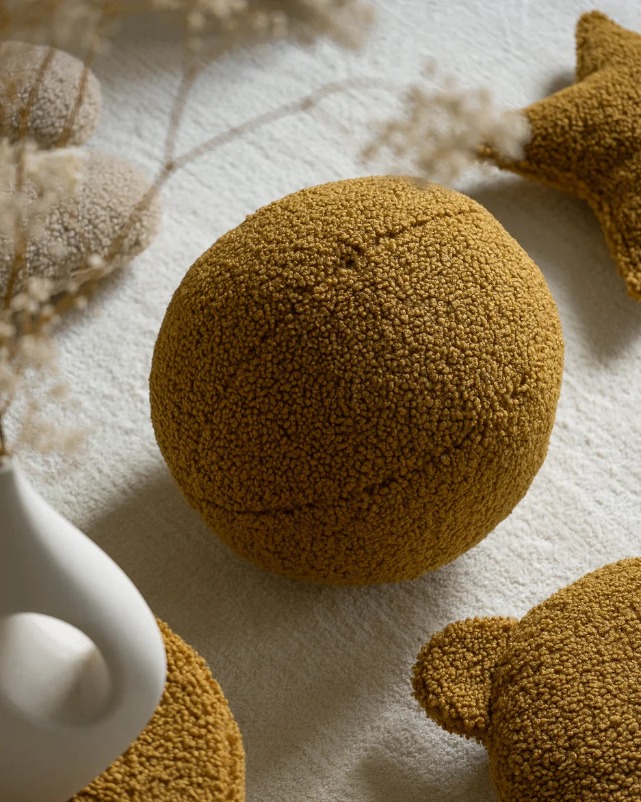 wigiwama-coussin-boule-maple-en-tissu-teddy image 3