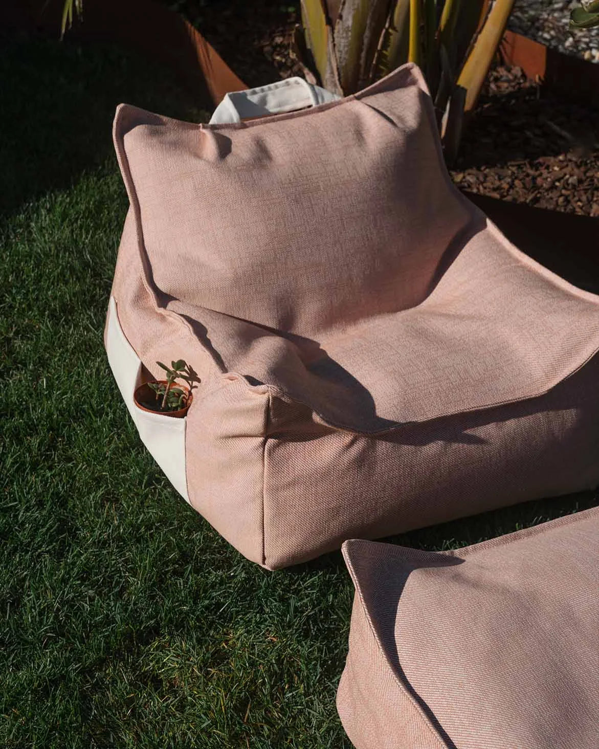 wigiwama-ensemble-fauteuil-poire-pouf-ext-rieur-seashell image 6
