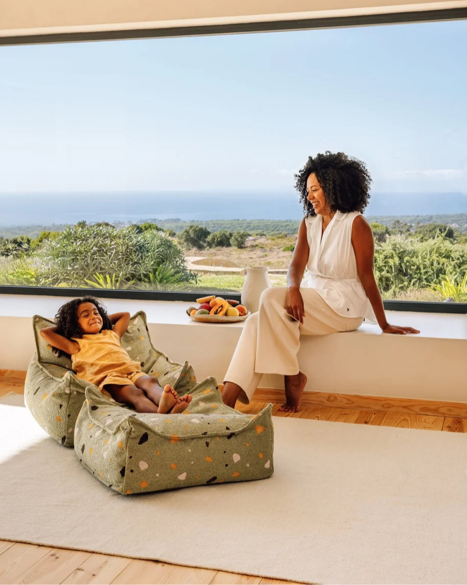 wigiwama-ottoman-carr-coussin-de-sol-carr-terrazzo-moss-tweed image 2