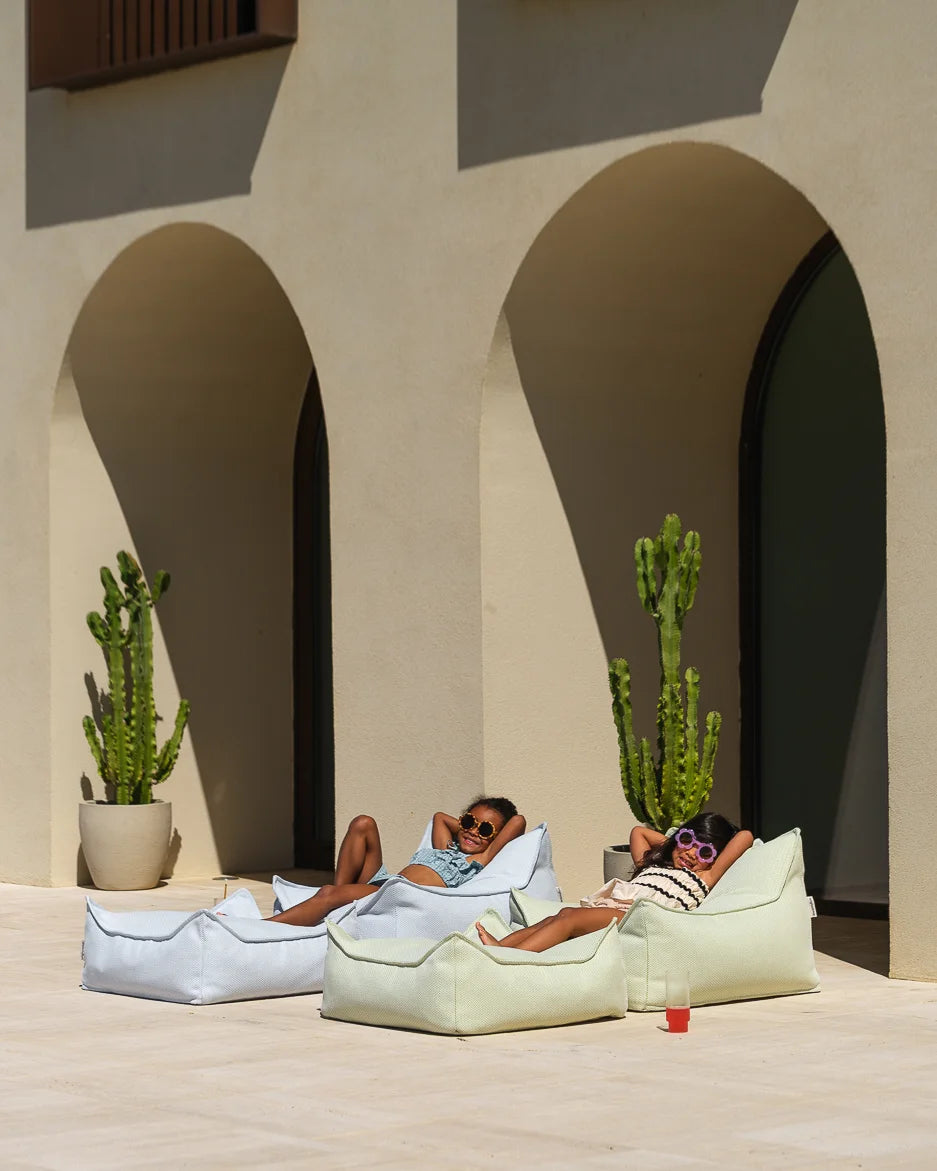 wigiwama-ottoman-carr-outdoor-coussin-de-sol-carr-azure-ext-rieur image 8