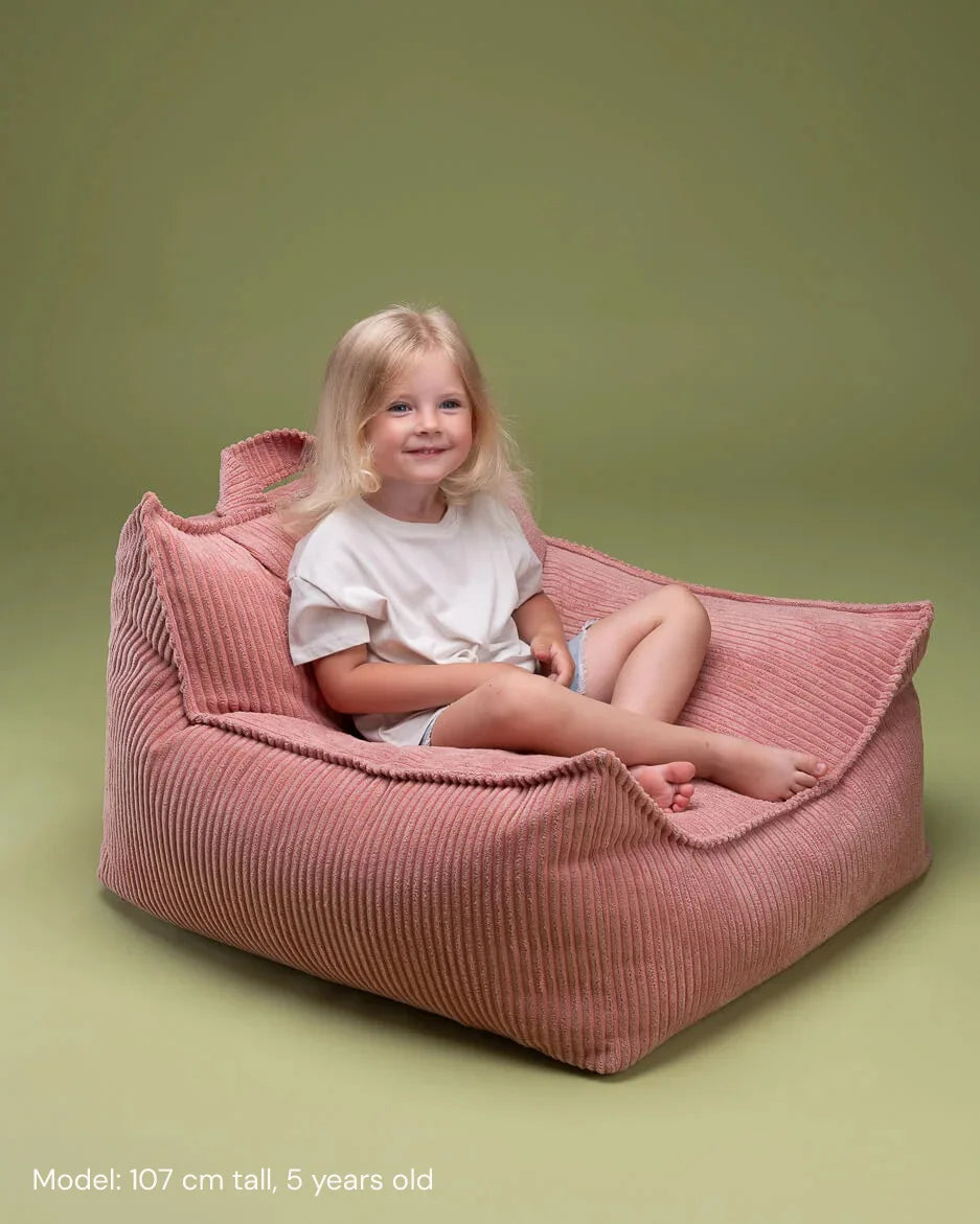 wigiwama-fauteuil-poire-pink-mousse-pouf-enfant-velours-c-tel-rose image 2