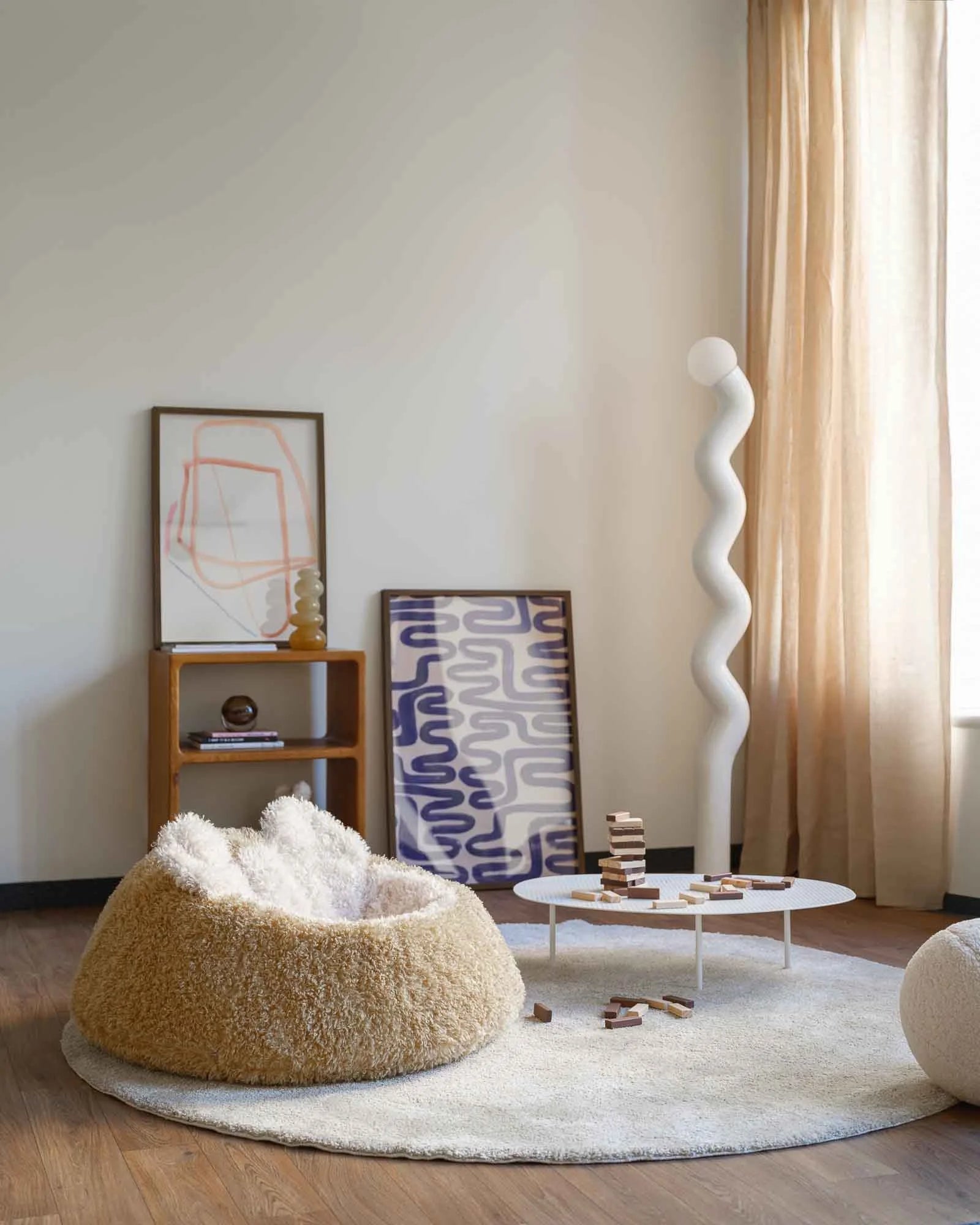 wigiwama-pouf-honey-yeti-pouf-enfant-moelleux image 3