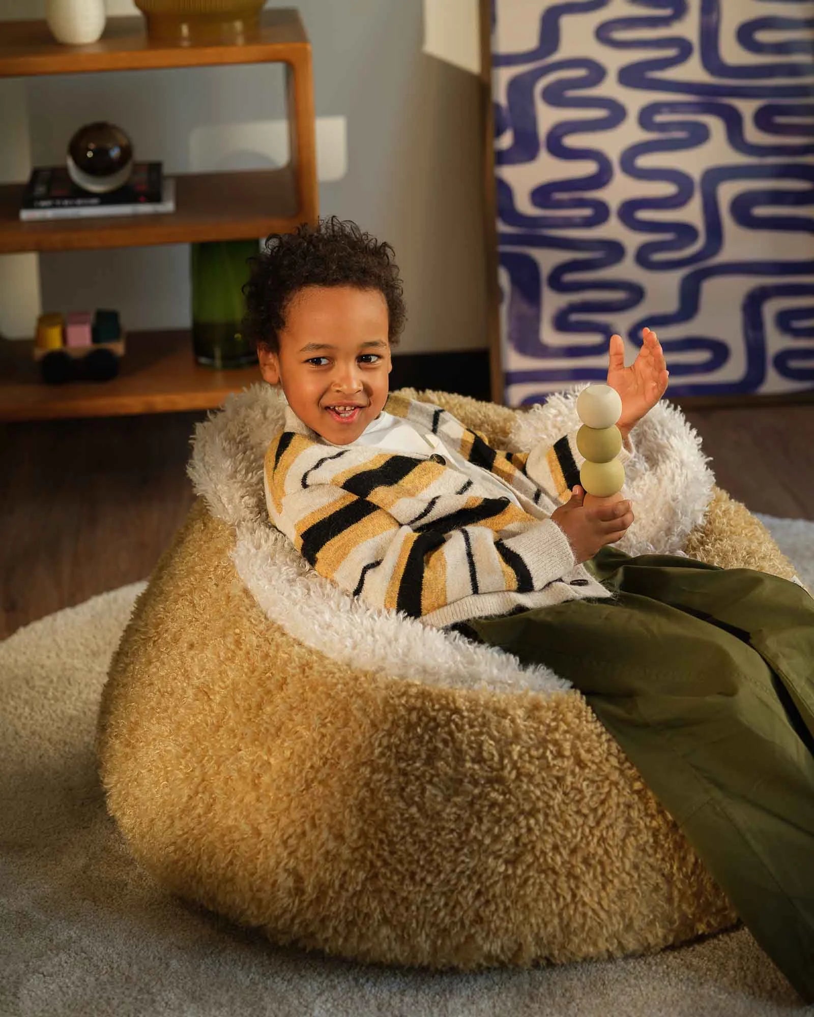 wigiwama-pouf-honey-yeti-pouf-enfant-moelleux image 2
