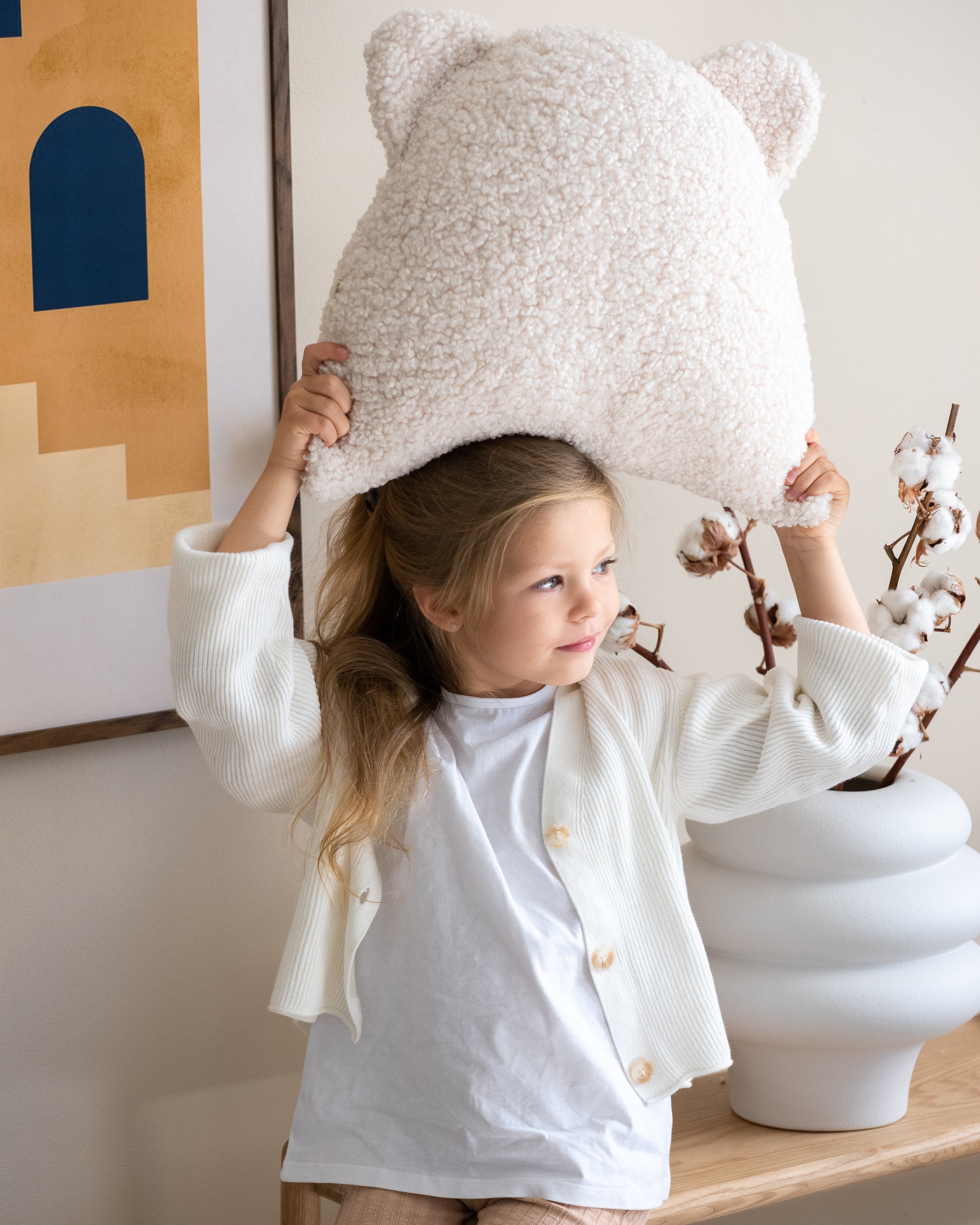 wigiwama-coussin-ours-cream-white-teddy image 6