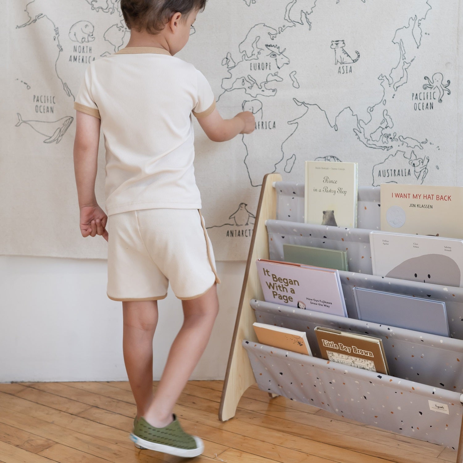 3-sprouts-porte-livres-en-tissu-recycl-gris-clair-terrazzo image 2