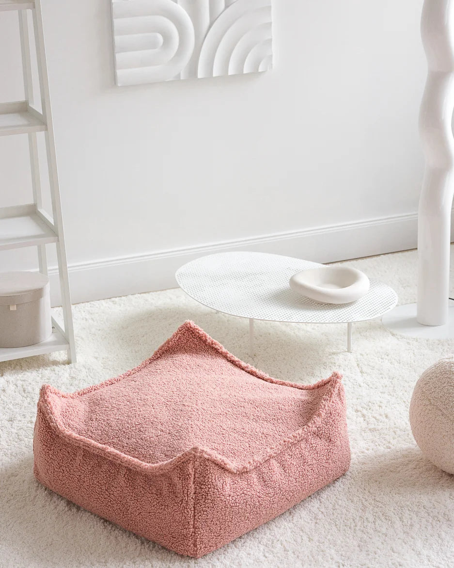 wigiwama-ottoman-carr-coussin-de-sol-carr-guava-effet-teddy image 8