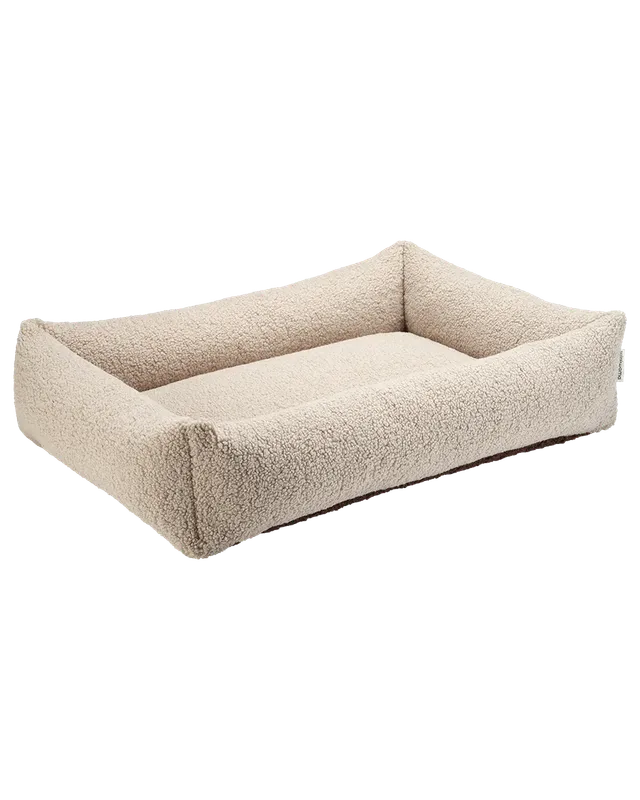 wigiwama-pet-snuggle-bed-l-biscuit-lit-chien-teddy-r-versible image 1