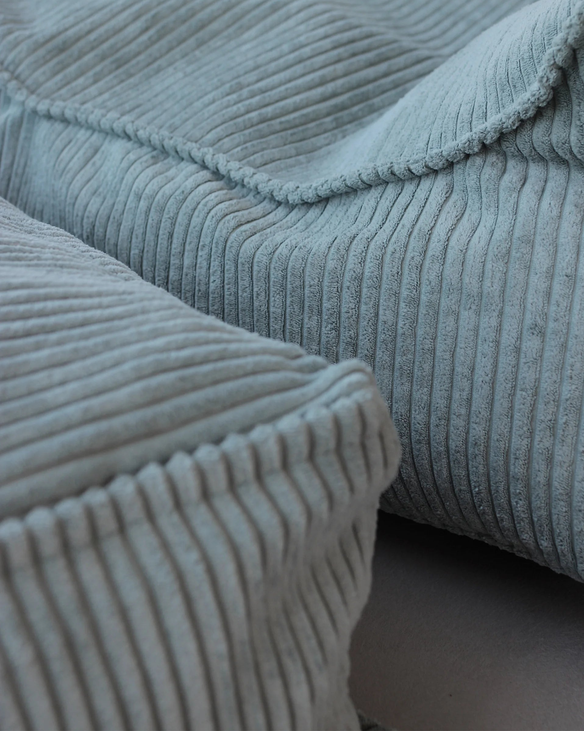 wigiwama-ottoman-carr-coussin-de-sol-velours-c-tel-peppermint-green image 4