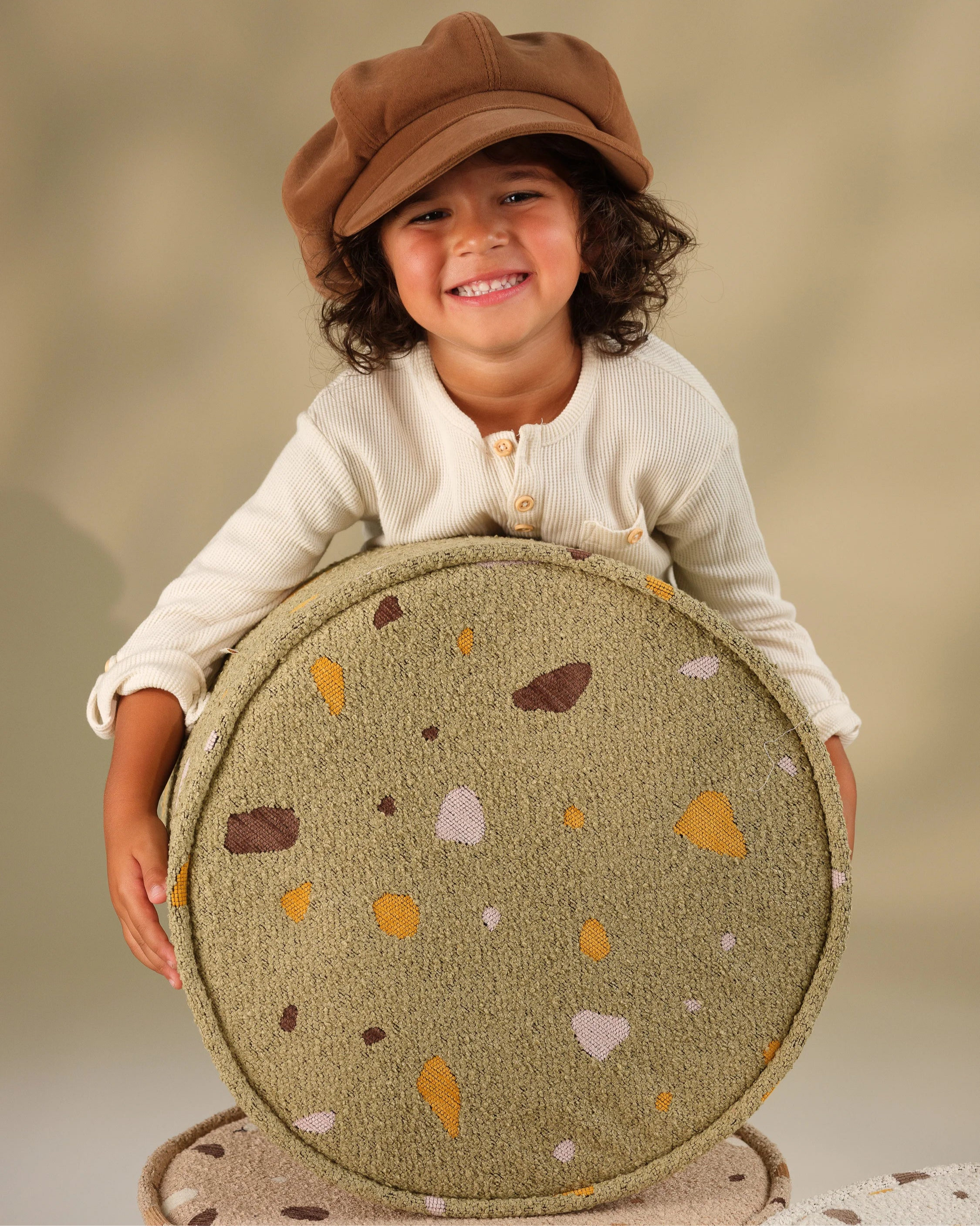 wigiwama-pouf-terrazzo-moss-pouf-enfant image 3