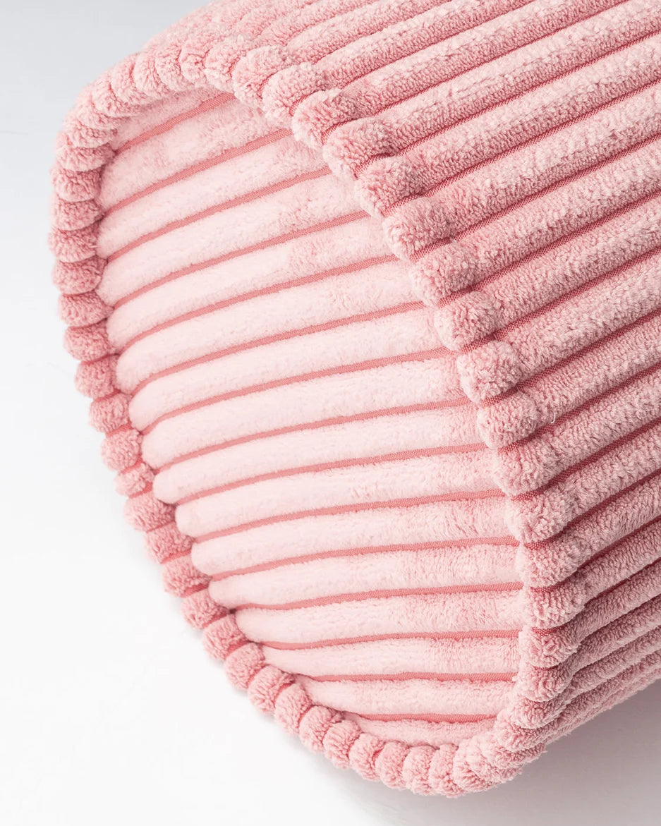 wigiwama-coussin-rouleau-pink-mousse-velours-c-tel image 3