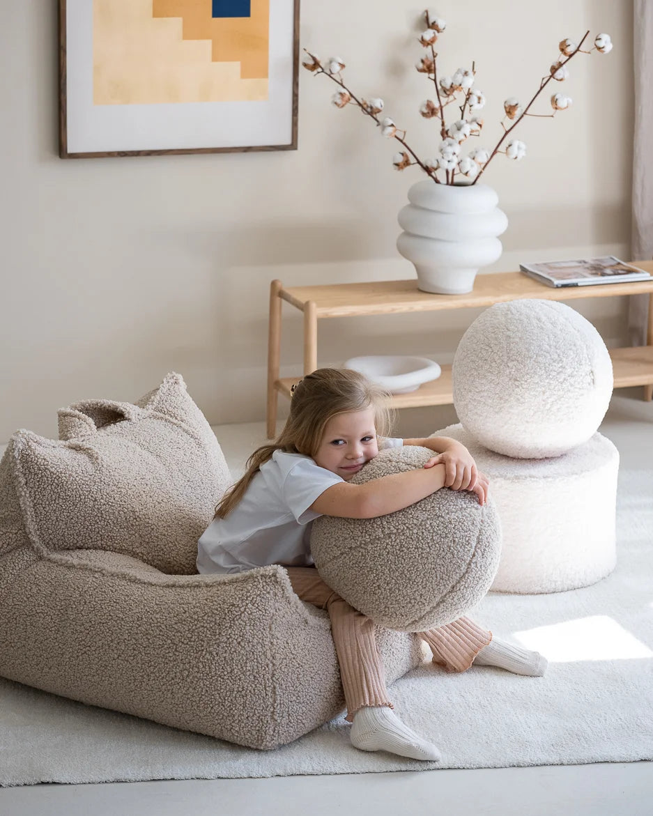 wigiwama-pouf-cream-white-pouf-enfant-teddy image 6