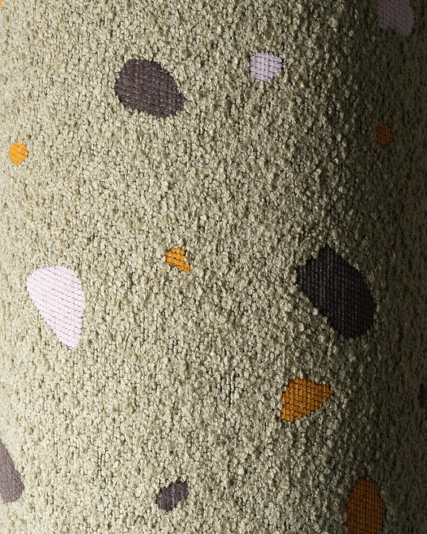 wigiwama-traversin-terrazzo-moss-bolster-enfant-motif-terrazzo image 3