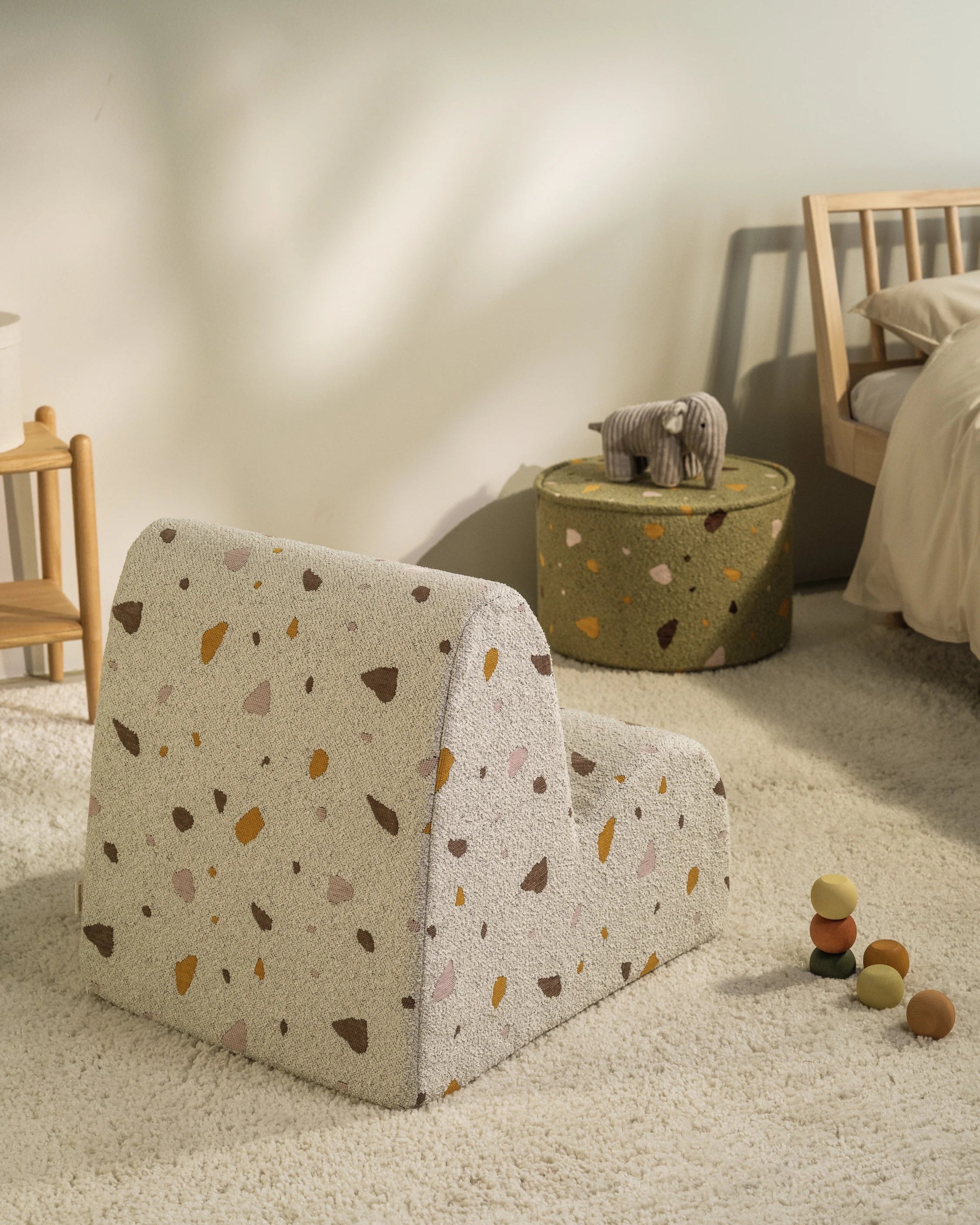 wigiwama-fauteuil-nuage-terrazzo-marble-fauteuil-enfant-marbr image 5