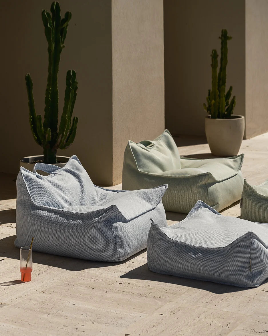 wigiwama-ottoman-carr-outdoor-coussin-de-sol-carr-azure-ext-rieur image 6