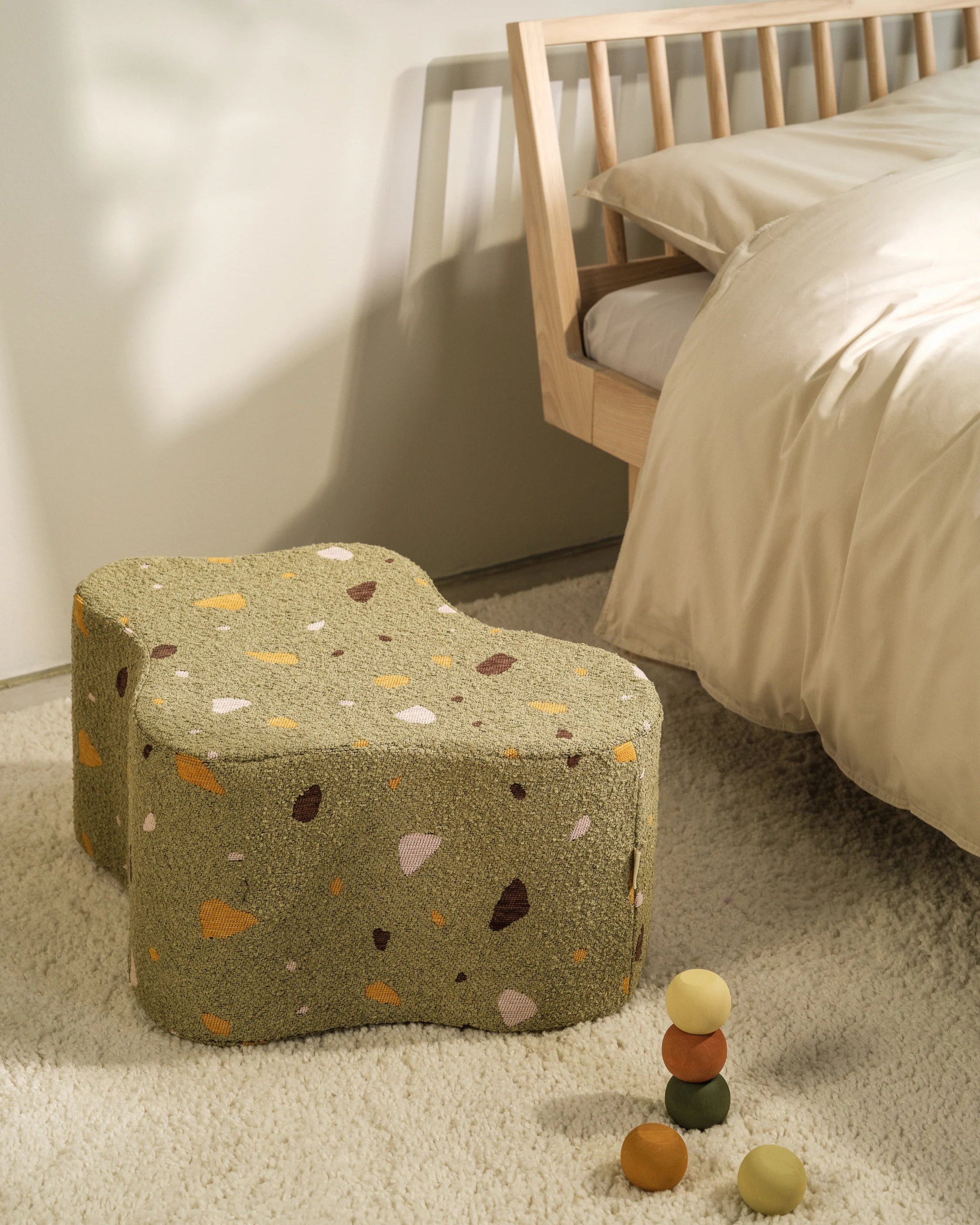 wigiwama-pouf-nuage-terrazzo-moss-pouf-enfant image 3