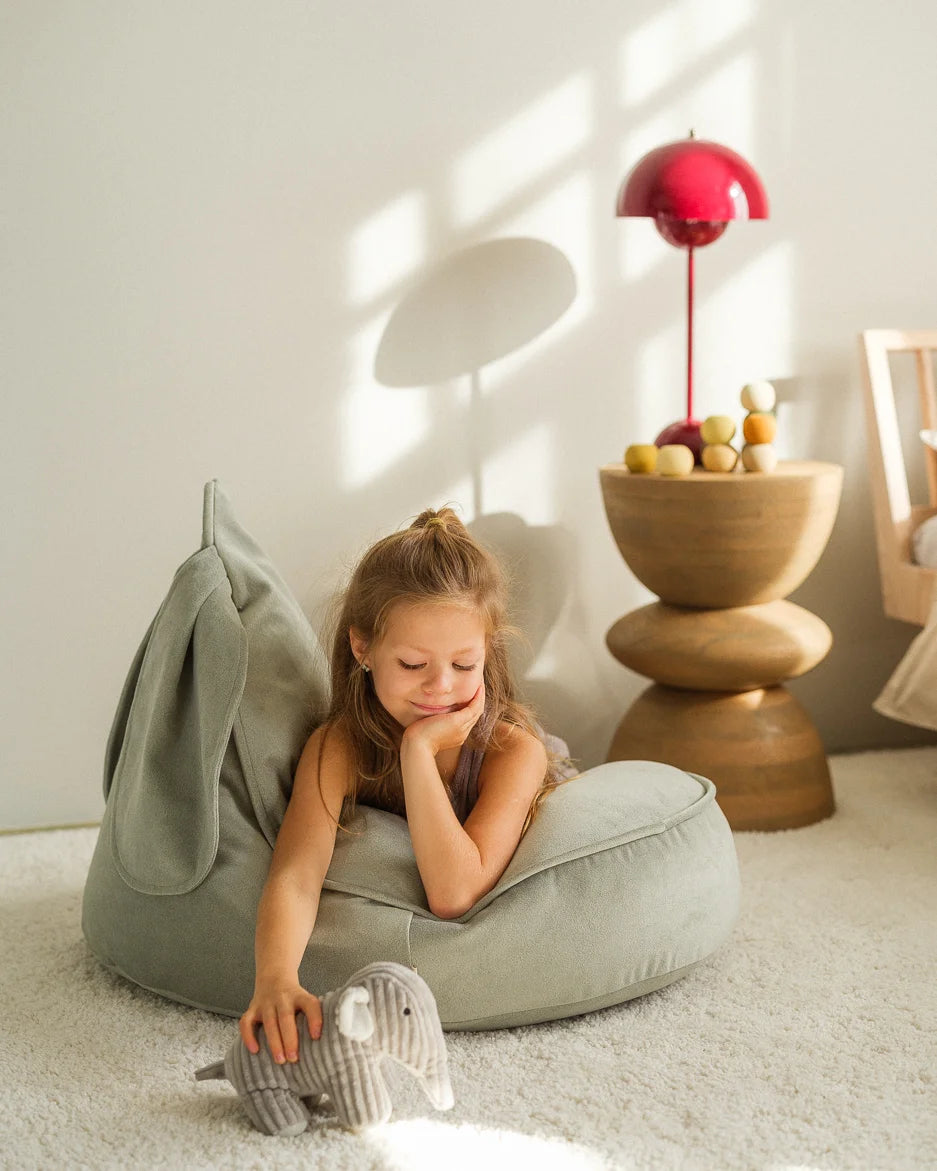 wigiwama-pouf-lapin-misty-green-pouf-enfant-velours image 6