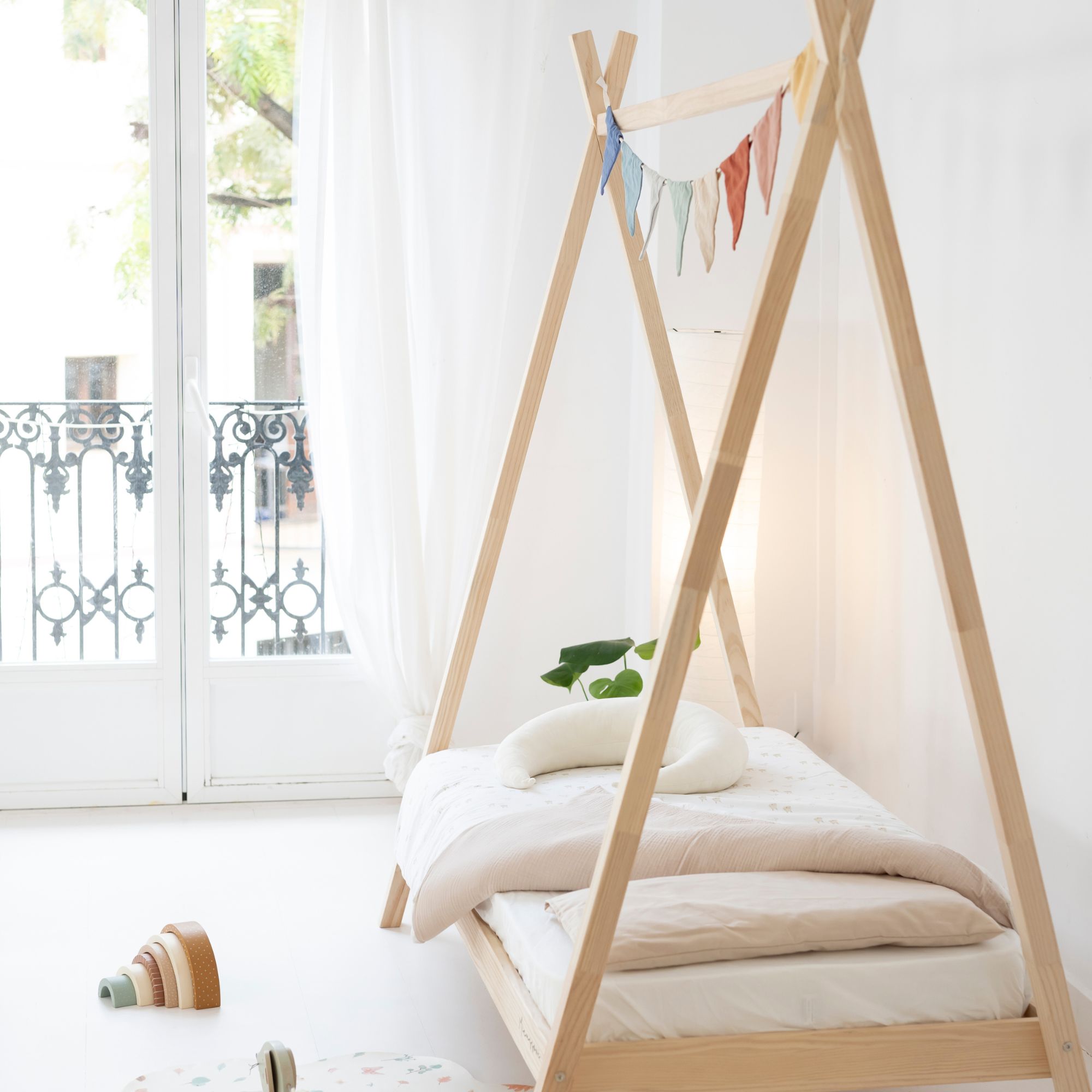 micuna-tipi-indie-lit-montessori-140x70-cm image 2