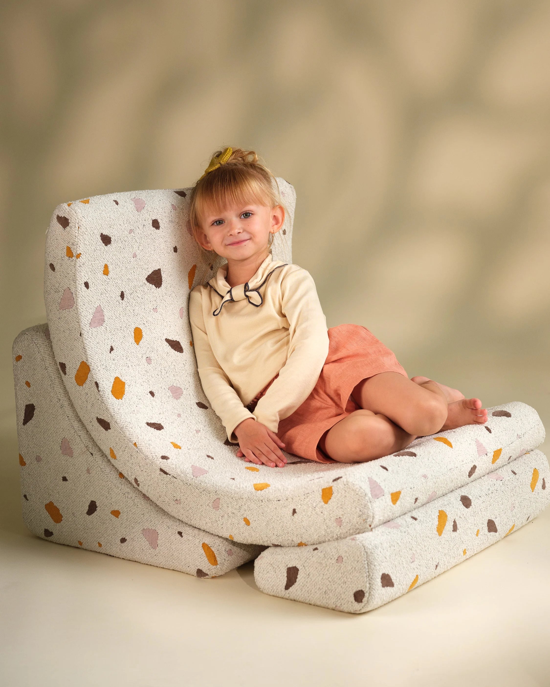wigiwama-fauteuil-lune-chaise-modulable-enfant-terrazzo-marble image 4