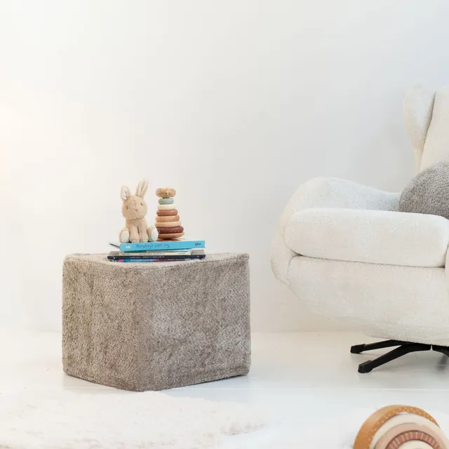 micuna-pouf-rectangulaire-nature-repose-pieds-allaitement image 1