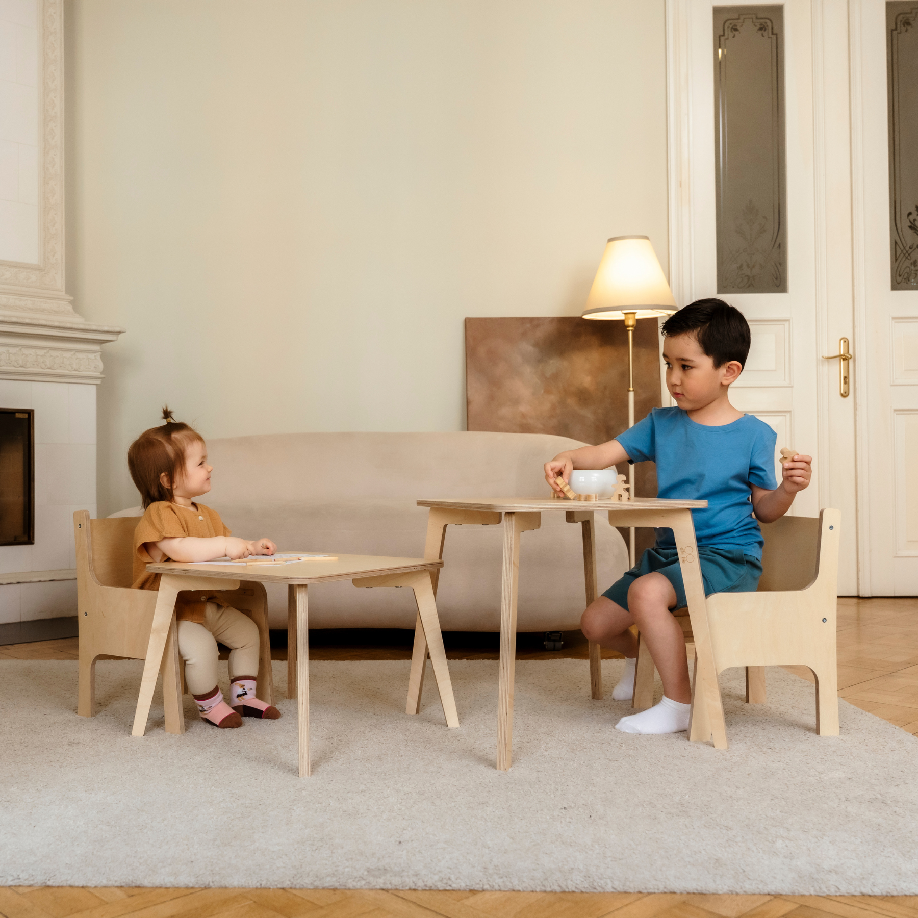 ette-tete-tulla-table-enfant-double-hauteur image 2