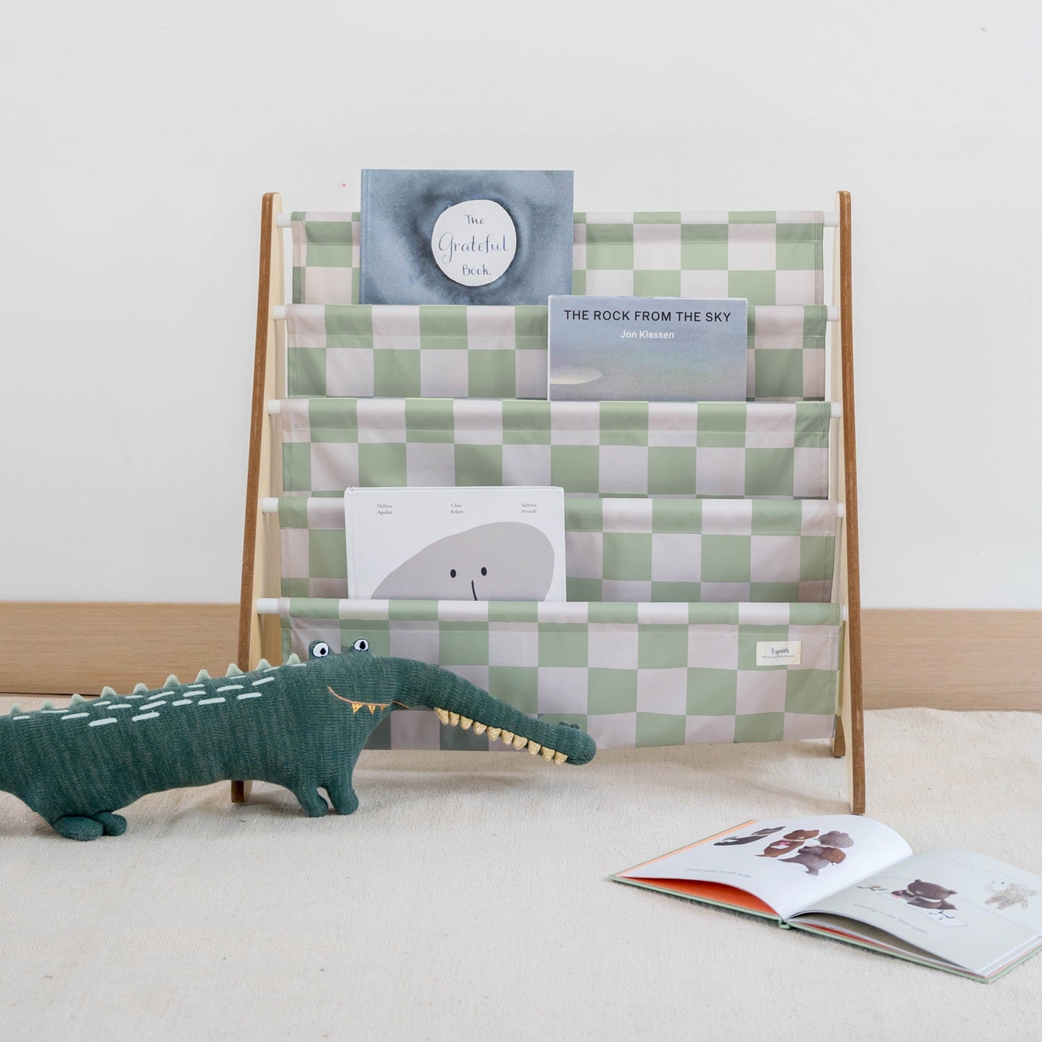 3-sprouts-biblioth-que-enfant-tissu-recycl-damier-vert image 3