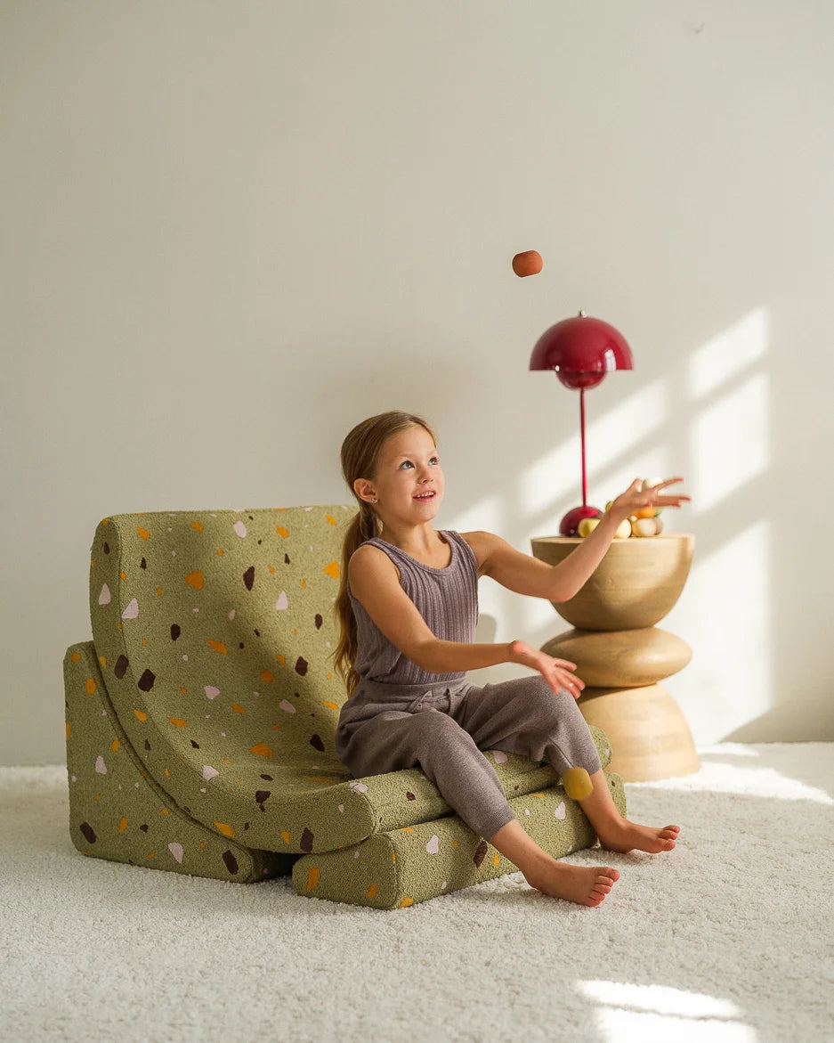 wigiwama-fauteuil-lune-terrazzo-moss image 5