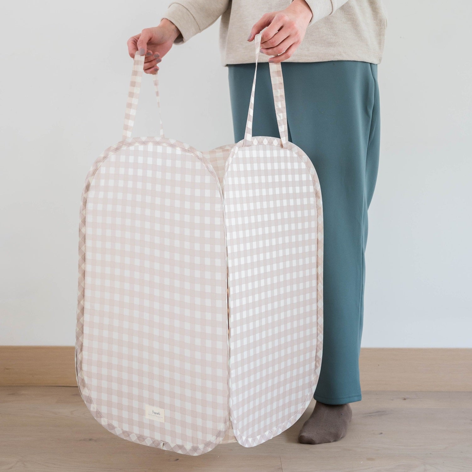 3-sprouts-panier-linge-pop-up-beige-vichy-tissu-recycl image 4
